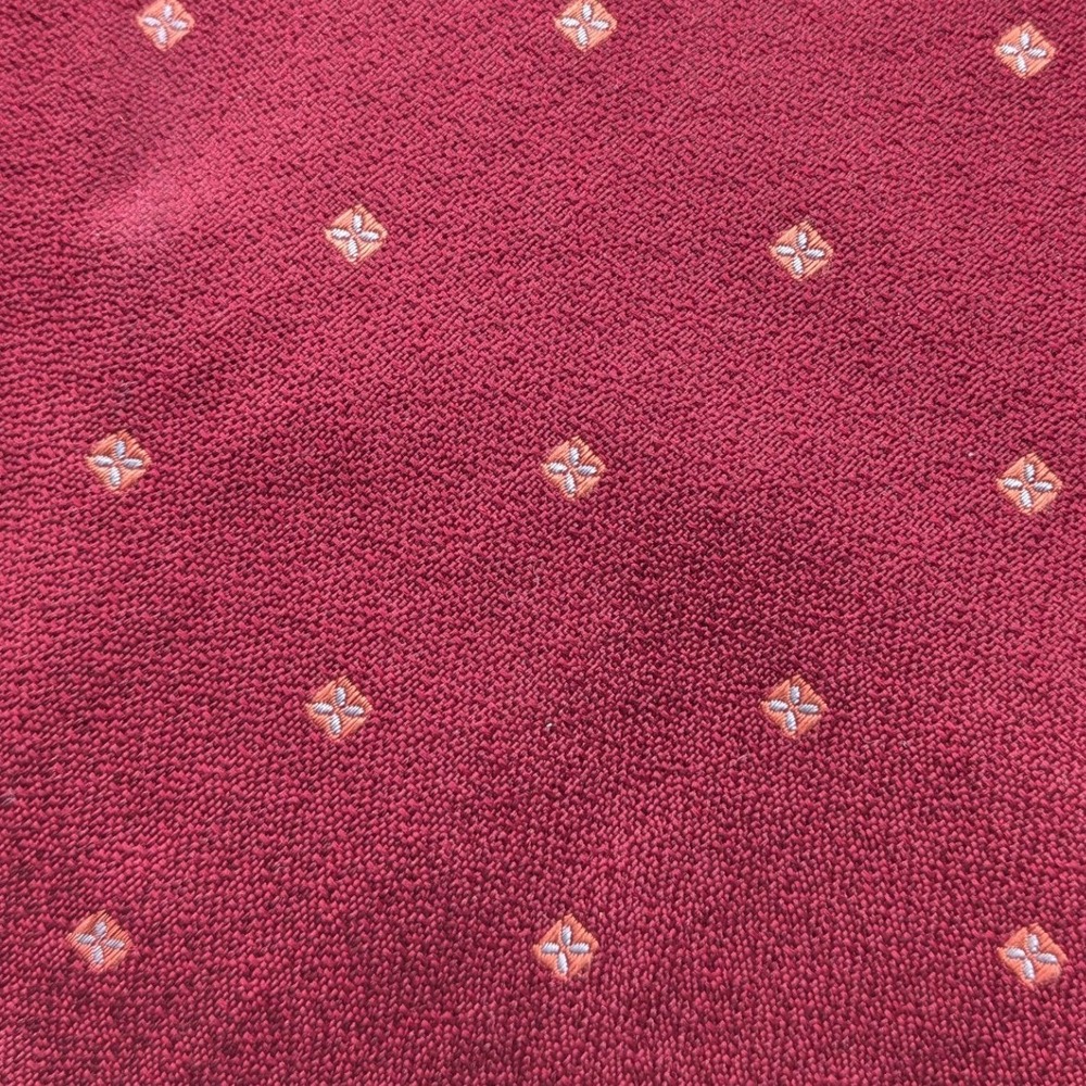 Daniel Cremieux Signature Collection $85 Burgundy 100% Silk Geometric Floral tie